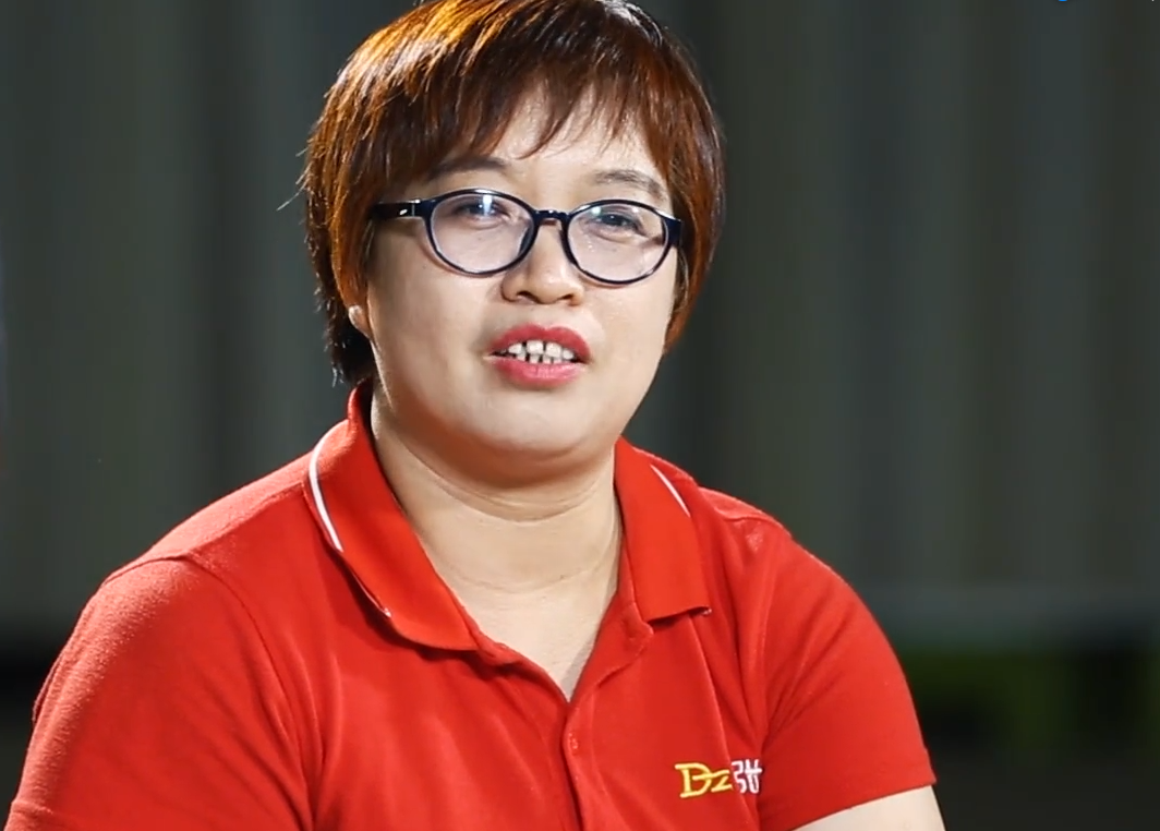 Câu chuyện người trong - Trần Hồng Anh